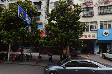 城榕桥国际公馆三室两厅三卫毛坯房出售带储藏室